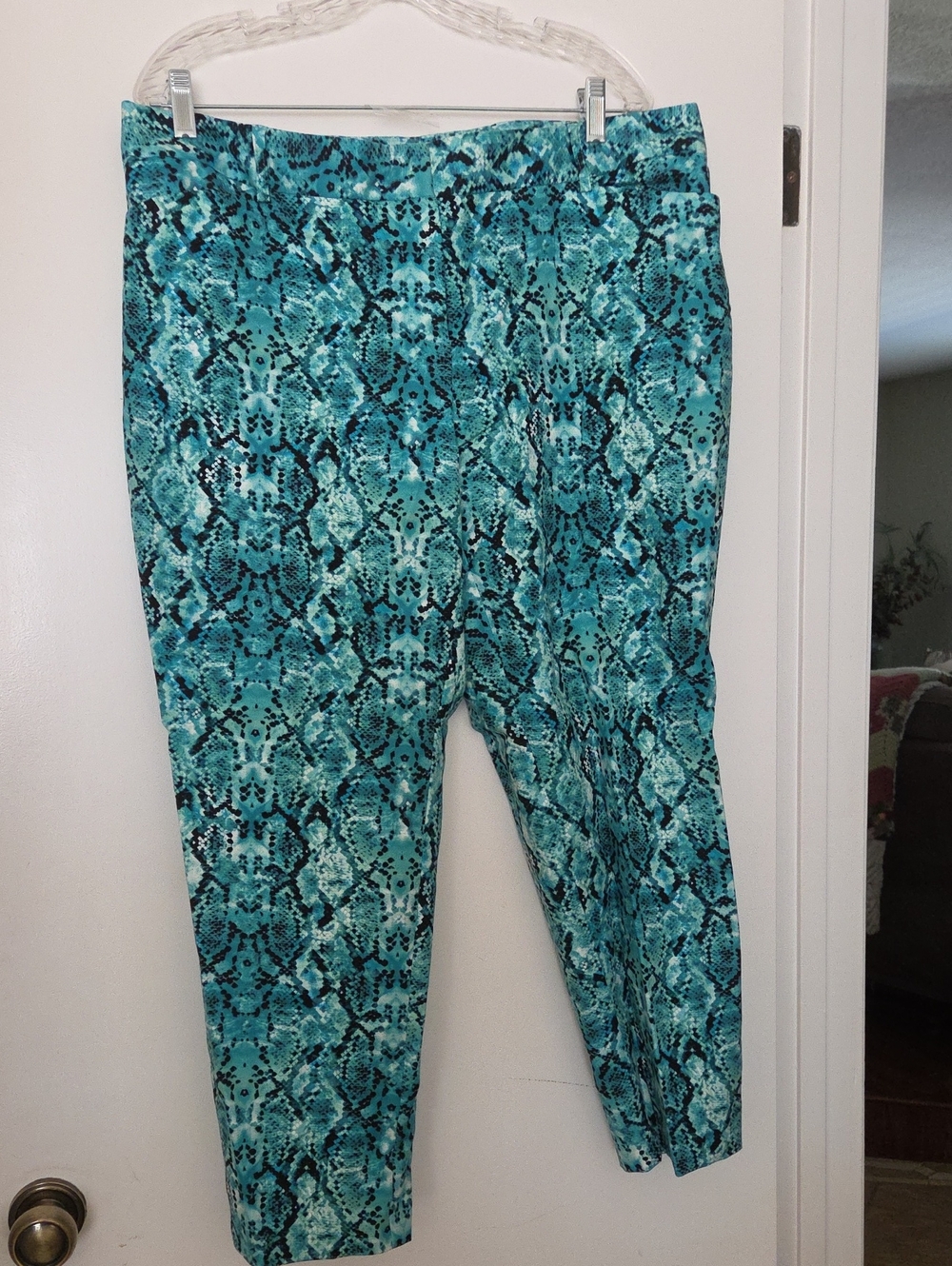 Liz Claiborne Teal Snake-Print Pants